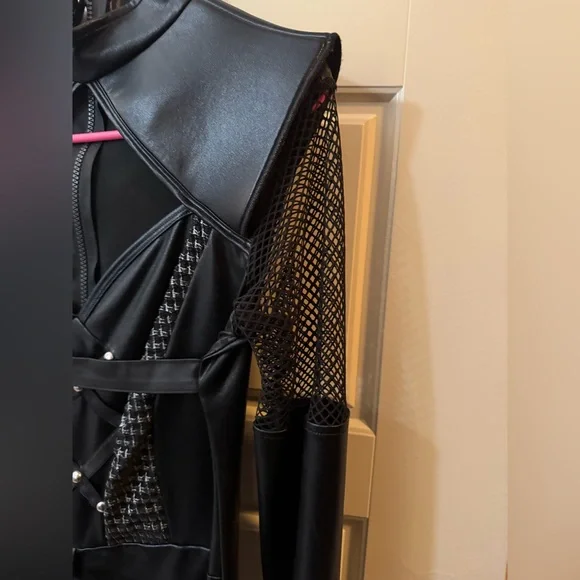 Leg Avenue Women's Villainess Vixen Sexy Cat Woman
Costume Medium 🖤 - Picture 11 of 16